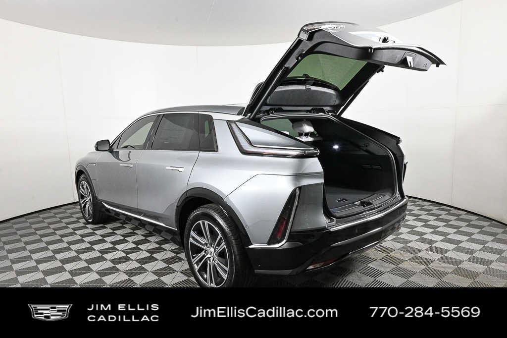 New 2026 Argent Silver Metallic Cadillac Luxury image 32