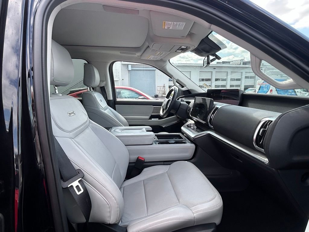 Used 2025 Black Ford Platinum image 27