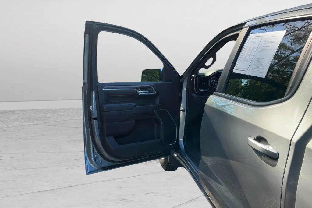 Used 2025 Gray Chevrolet LT image 11