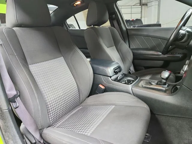 Used 2023 Green Dodge SXT image 41