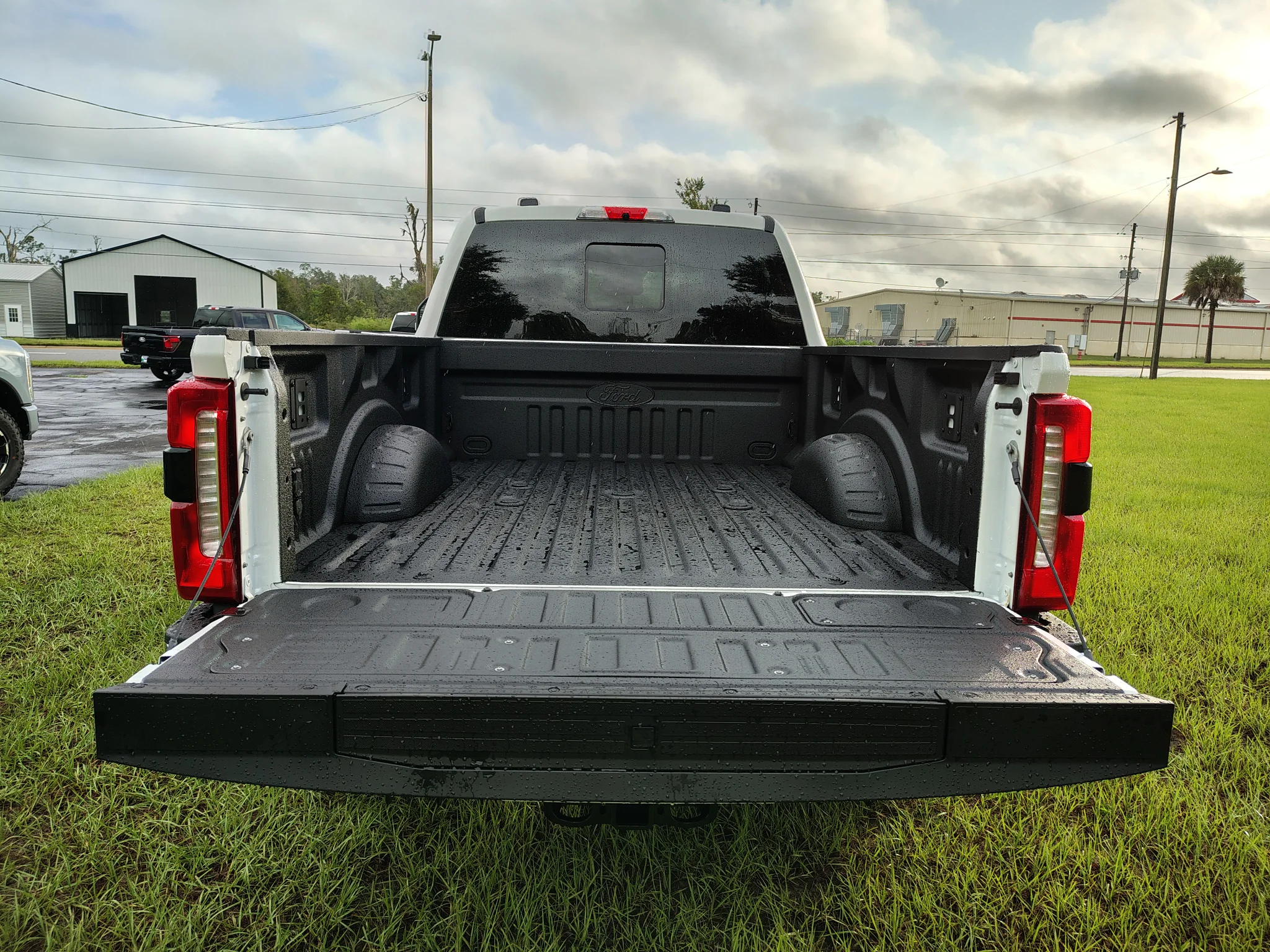 New 2027 Star White Metallic Tri-Coat Ford F-350® Lariat® image 5