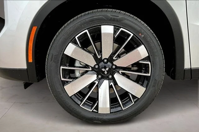 2026 Mitsubishi Outlander SE - Photo 13