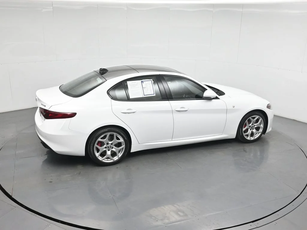 Used 2022 White Alfa Romeo Ti image 37