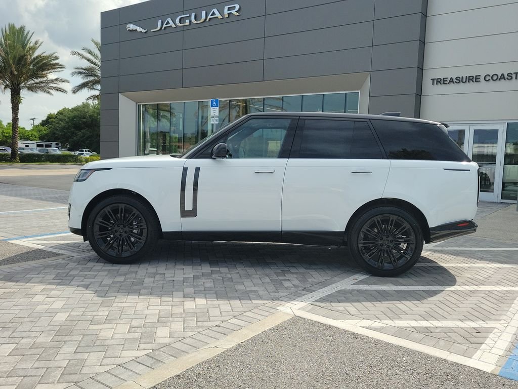 New 2026 Fuji White LAND ROVER SE image 2