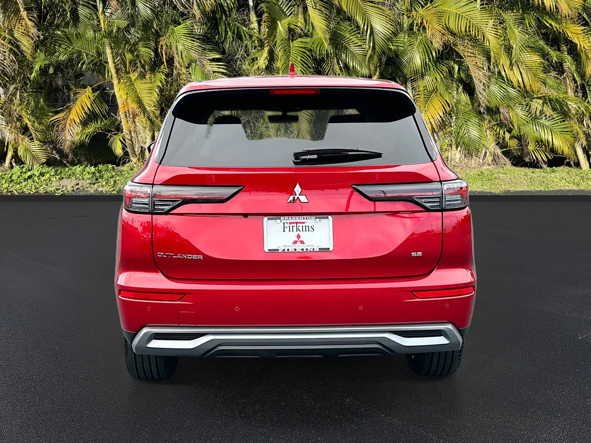 New 2026 Red Diamond Mitsubishi SE image 4