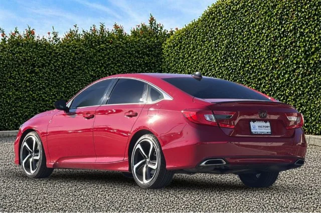 Used 2021  Honda Sport image 6
