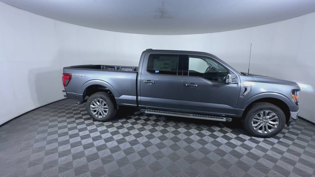 New 2026 Carbonized Gray Metallic Ford XLT image 9