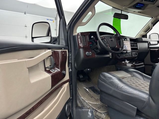 Used 2022 Onyx Black GMC Explorer Limited SE image 16