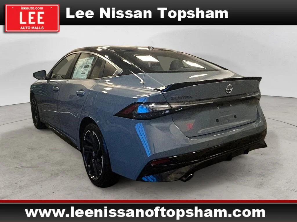 New 2026 Atlantic Gray Metallic/Super Black Nissan SR image 3