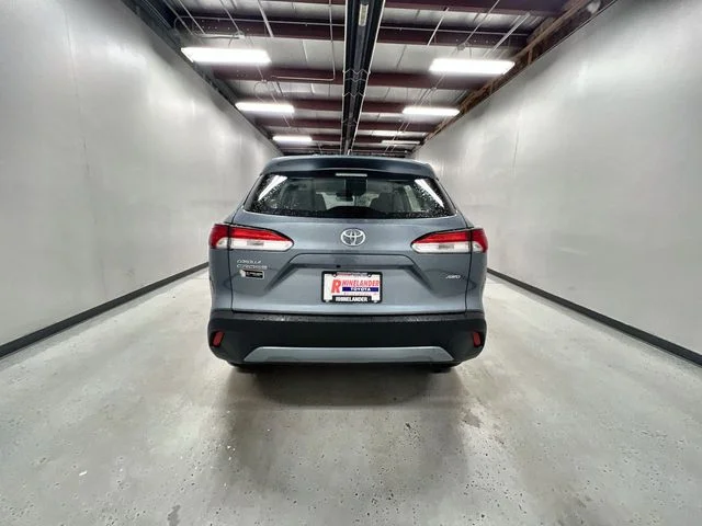Used 2025  Toyota L image 7