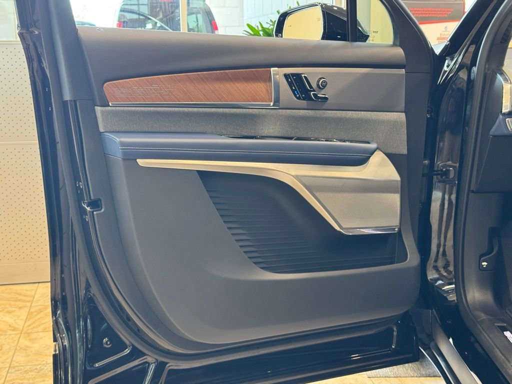 2026 Cadillac VISTIQ Premium Luxury - Photo 17