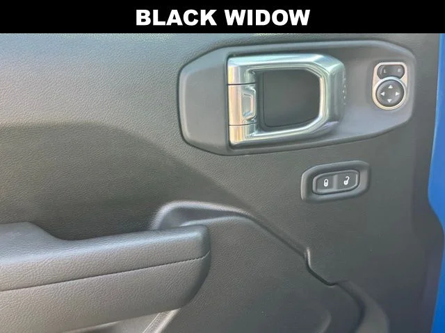 2025 Jeep Wrangler 4-Door Willys - Photo 13