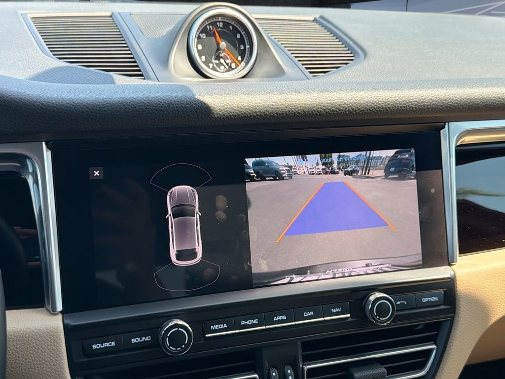 Used 2021  Porsche Base image 24