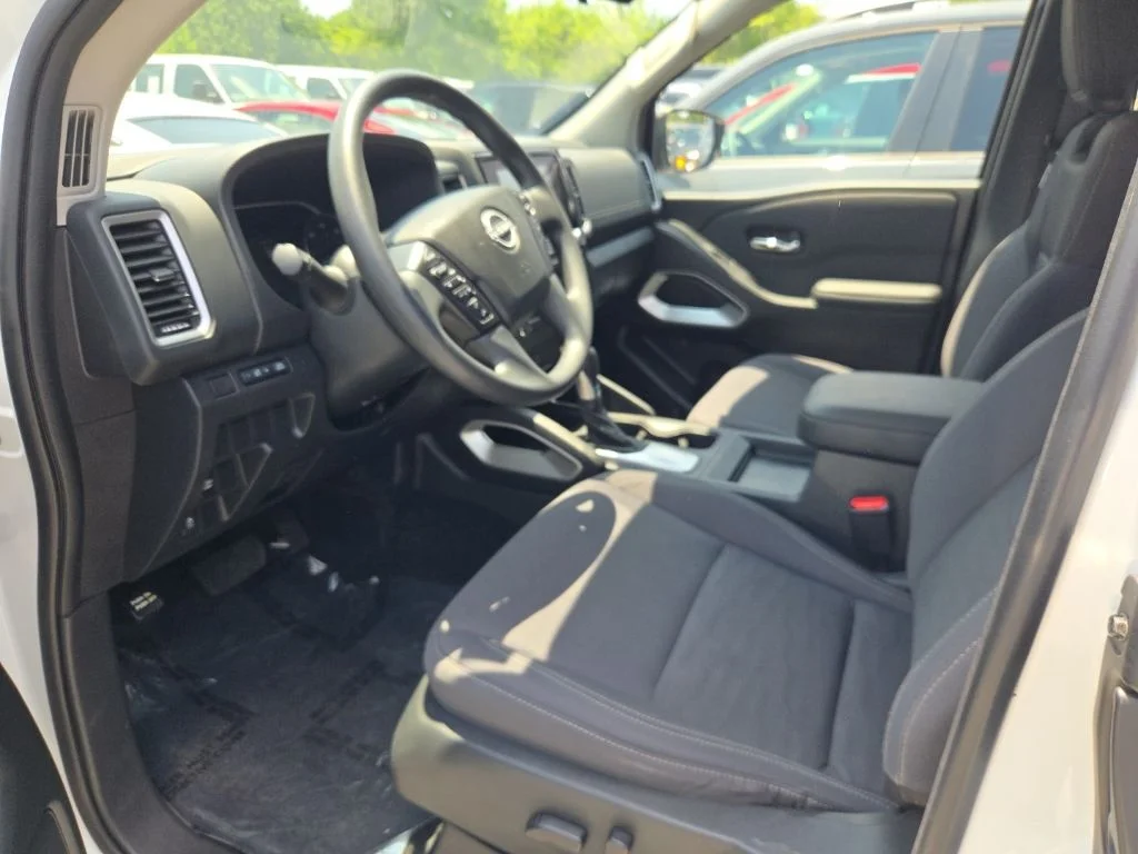 Used 2024 White Nissan SV image 3