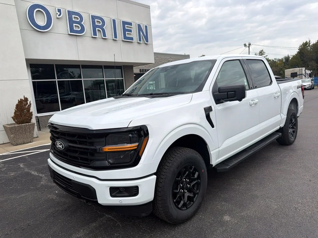 New 2026 Oxford White Ford XLT image 1