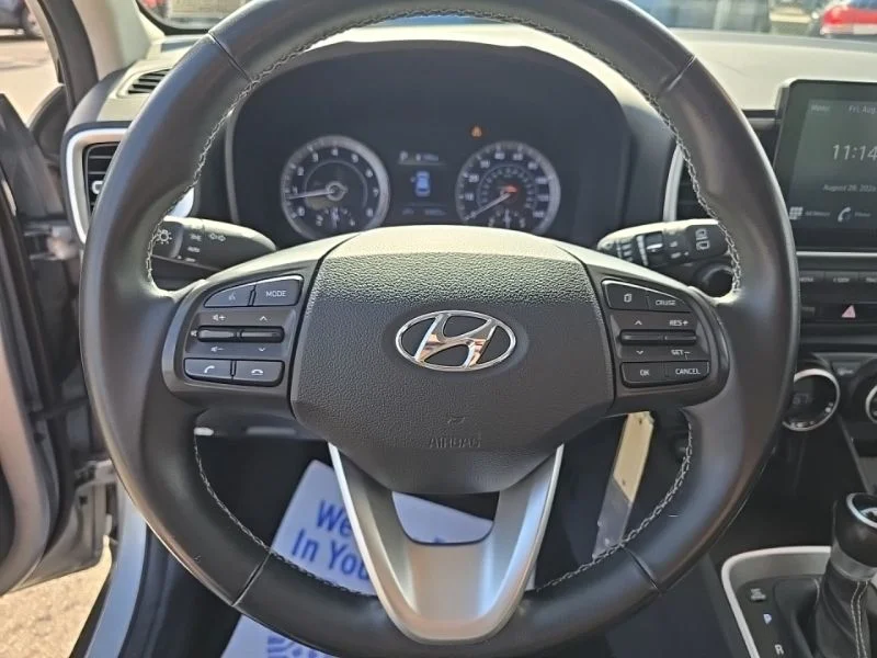Used 2022 Silver Hyundai SEL image 11