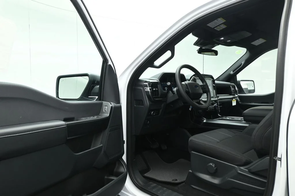 New 2026 Oxford White Ford STX image 8