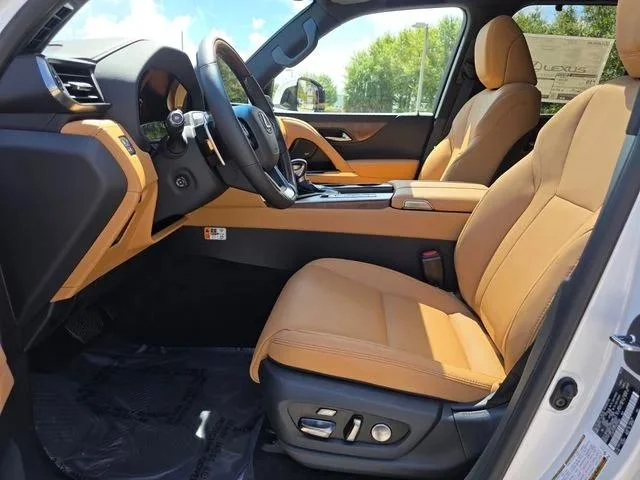New 2026 Eminent White Pearl Lexus LUXURY image 31