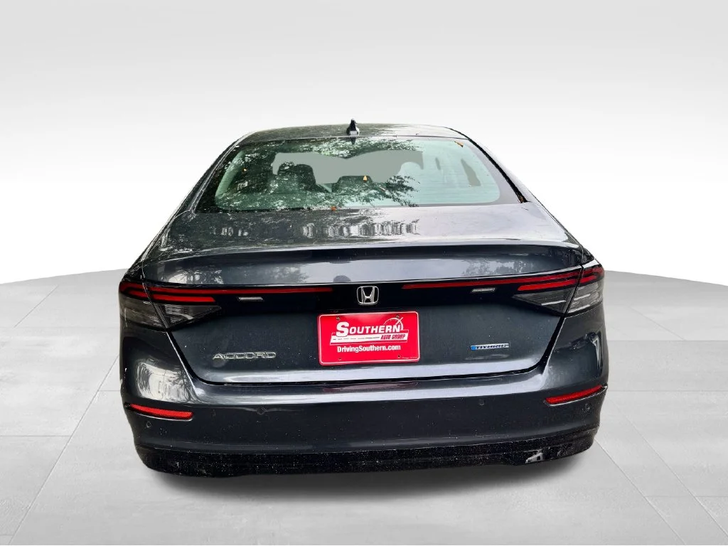 Used 2023  Honda EX-L image 4