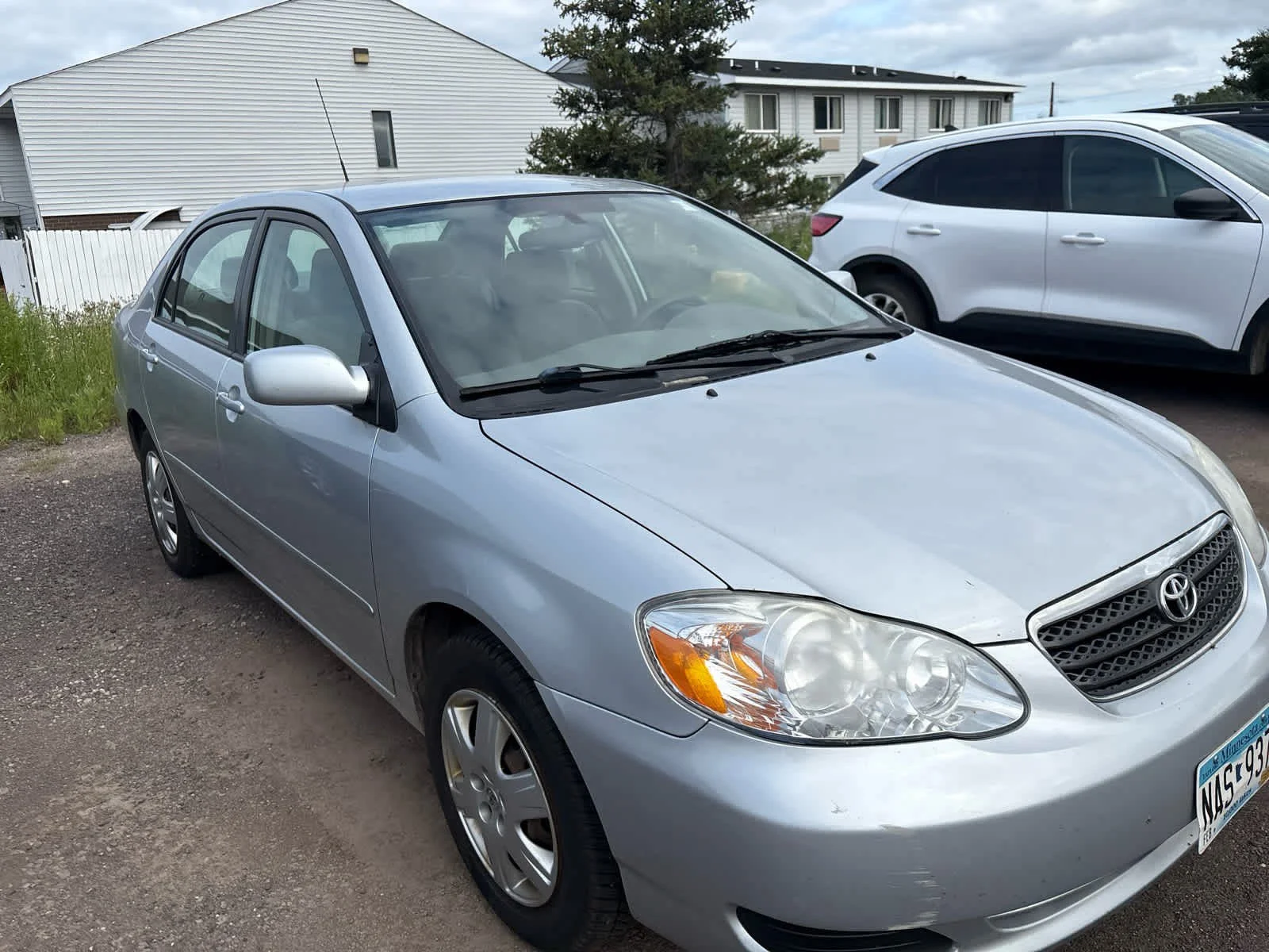 Used 2008 Silver Streak Mica Toyota LE image 12