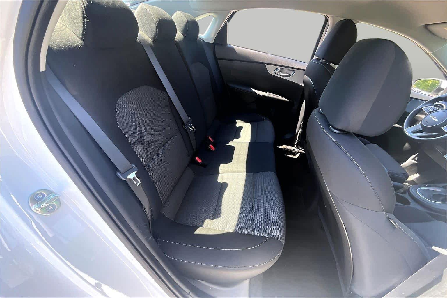 Used 2023 Snow White Pearl Kia LXS image 20