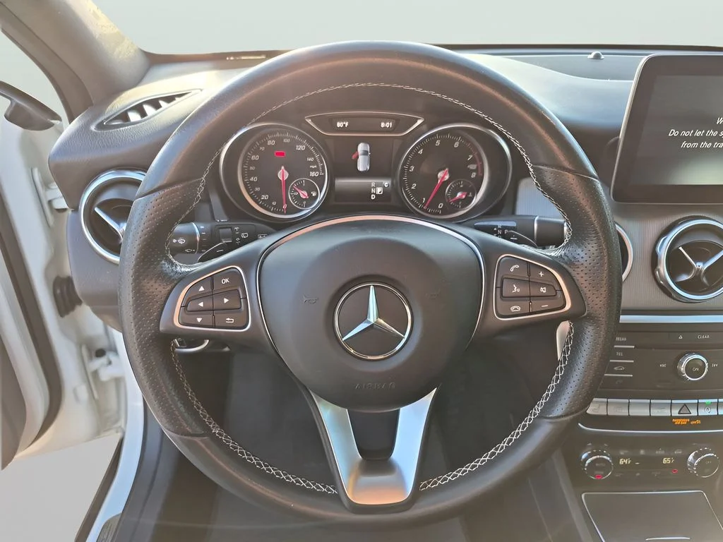 Used 2018 Black Mercedes-Benz GLA 250 image 19