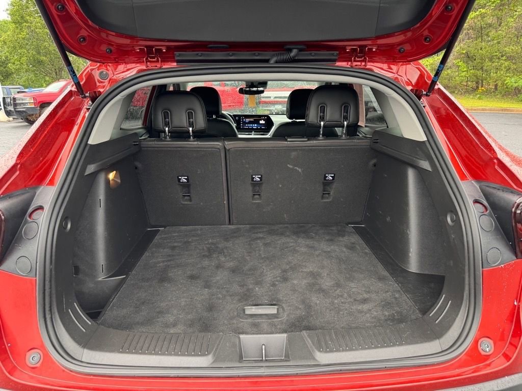 2024 Chevrolet Trax LT - Photo 10