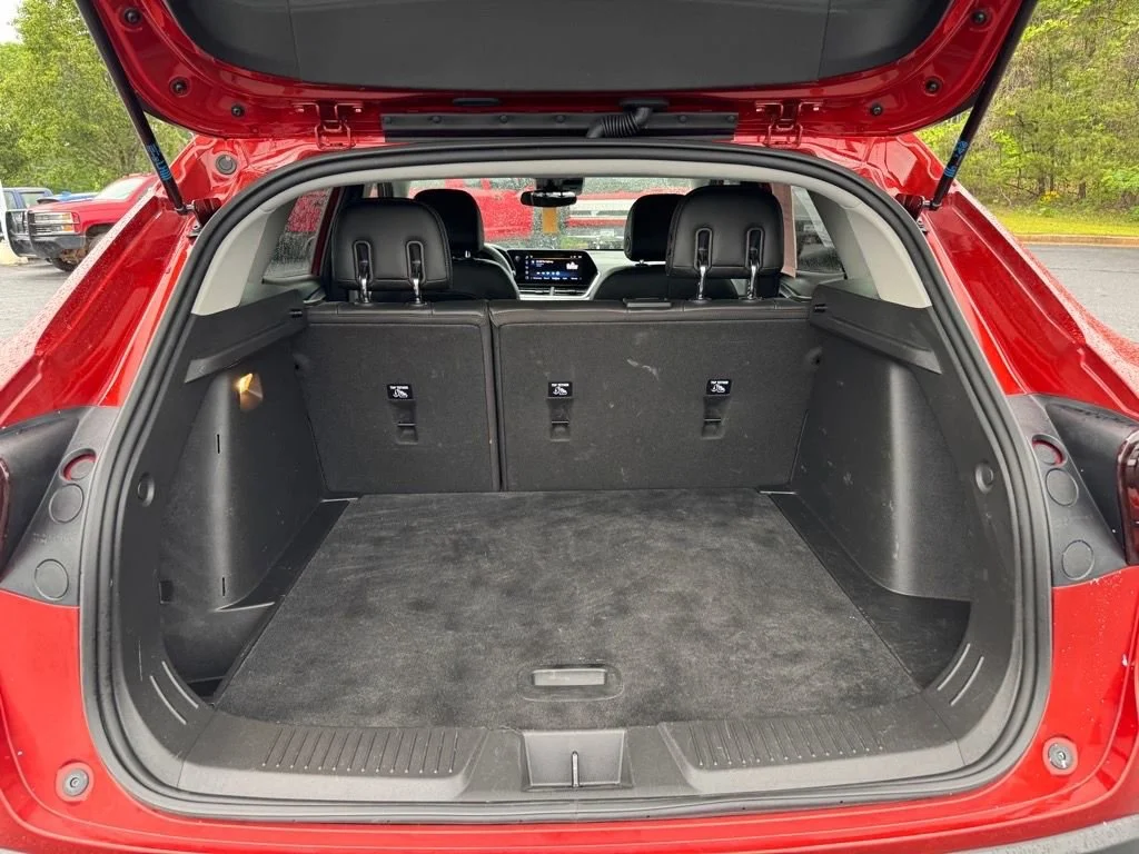 2024 Chevrolet Trax LT - Photo 10