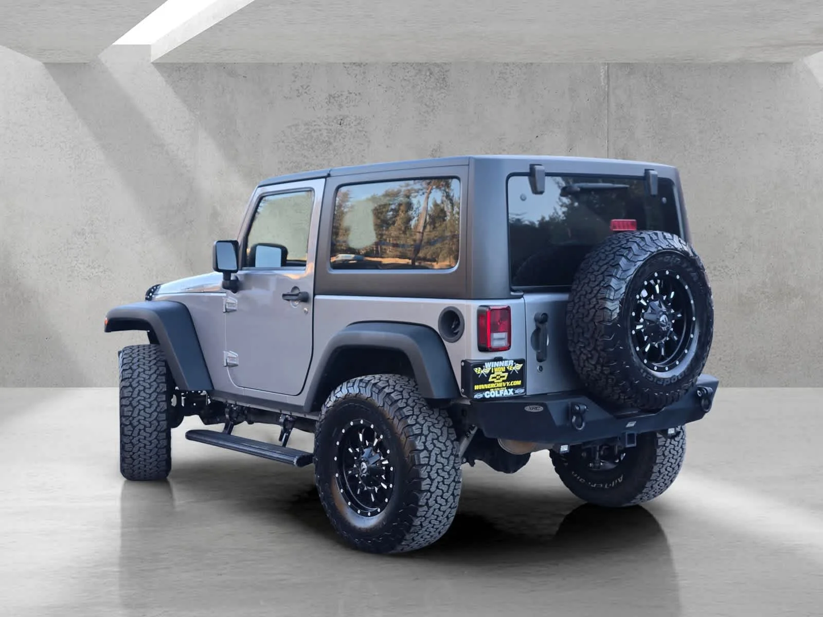 Used 2014  Jeep Rubicon image 6