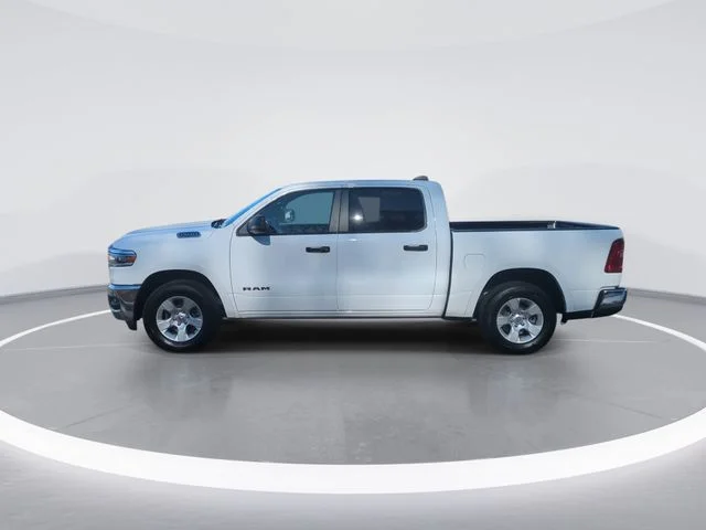 Used 2025 White Ram Big Horn/Lone Star image 5