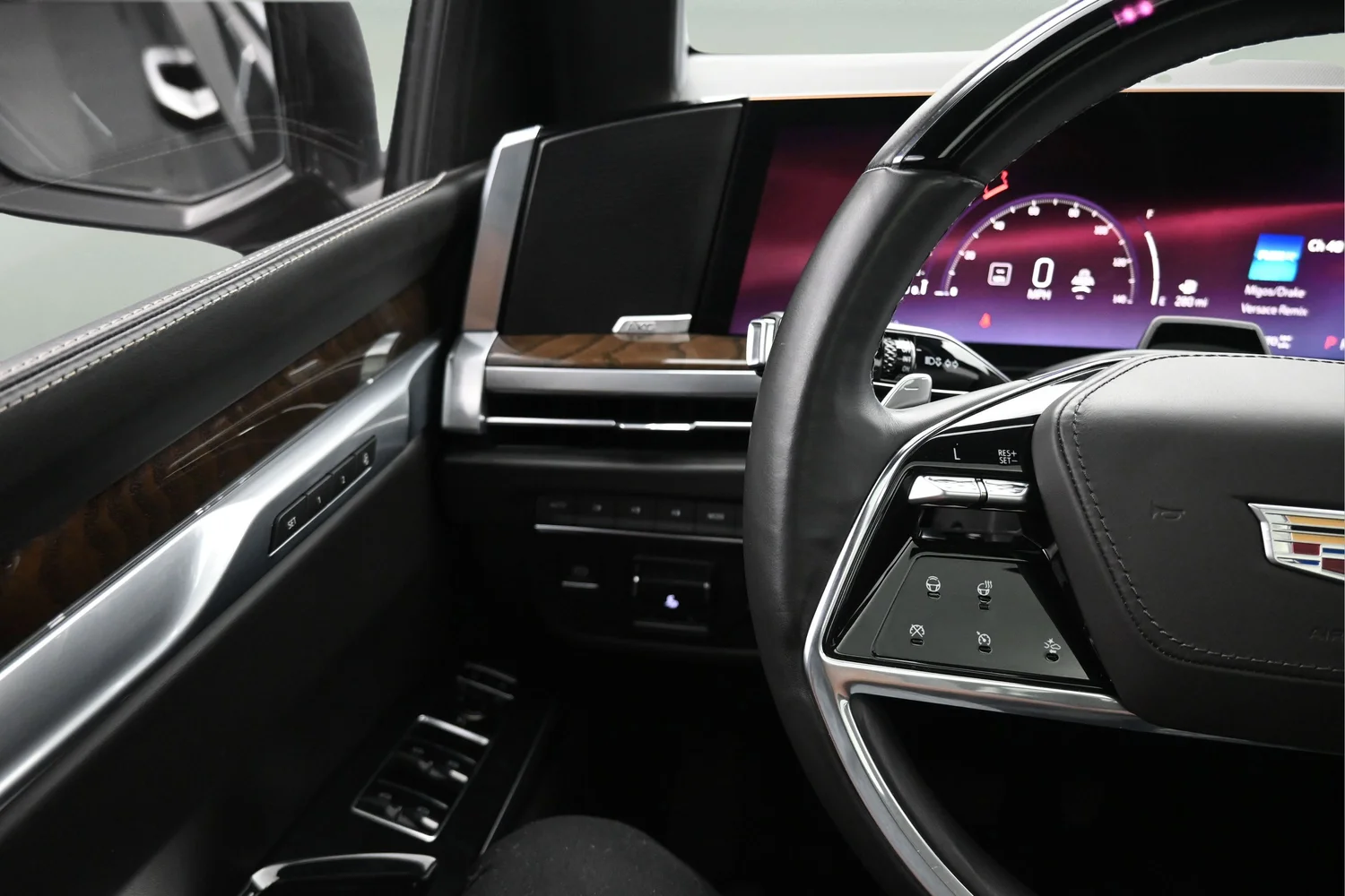 Certified Used 2025 Black Cadillac Premium Luxury Platinum image 21