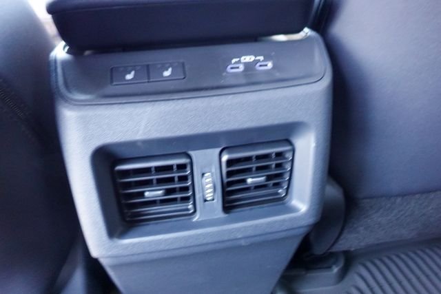 New 2026 Wind Chill Pearl <sup>1</sup> Toyota  XSE image 28