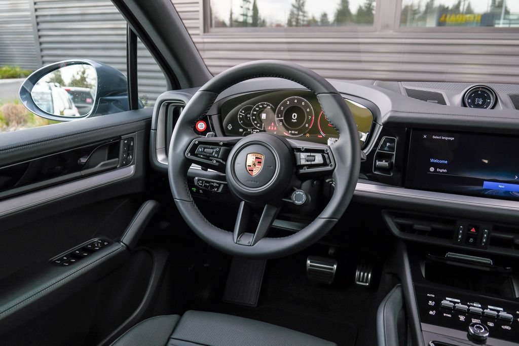 2026 Porsche Cayenne S - Photo 11
