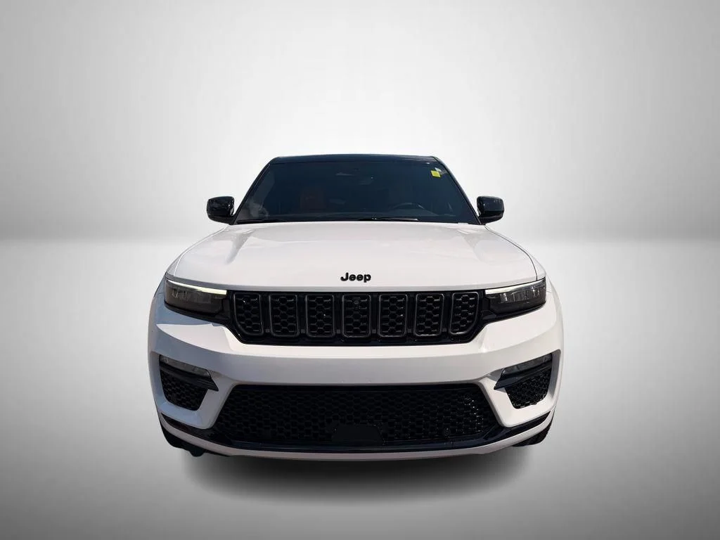 Used 2024 White Jeep Summit Reserve image 7