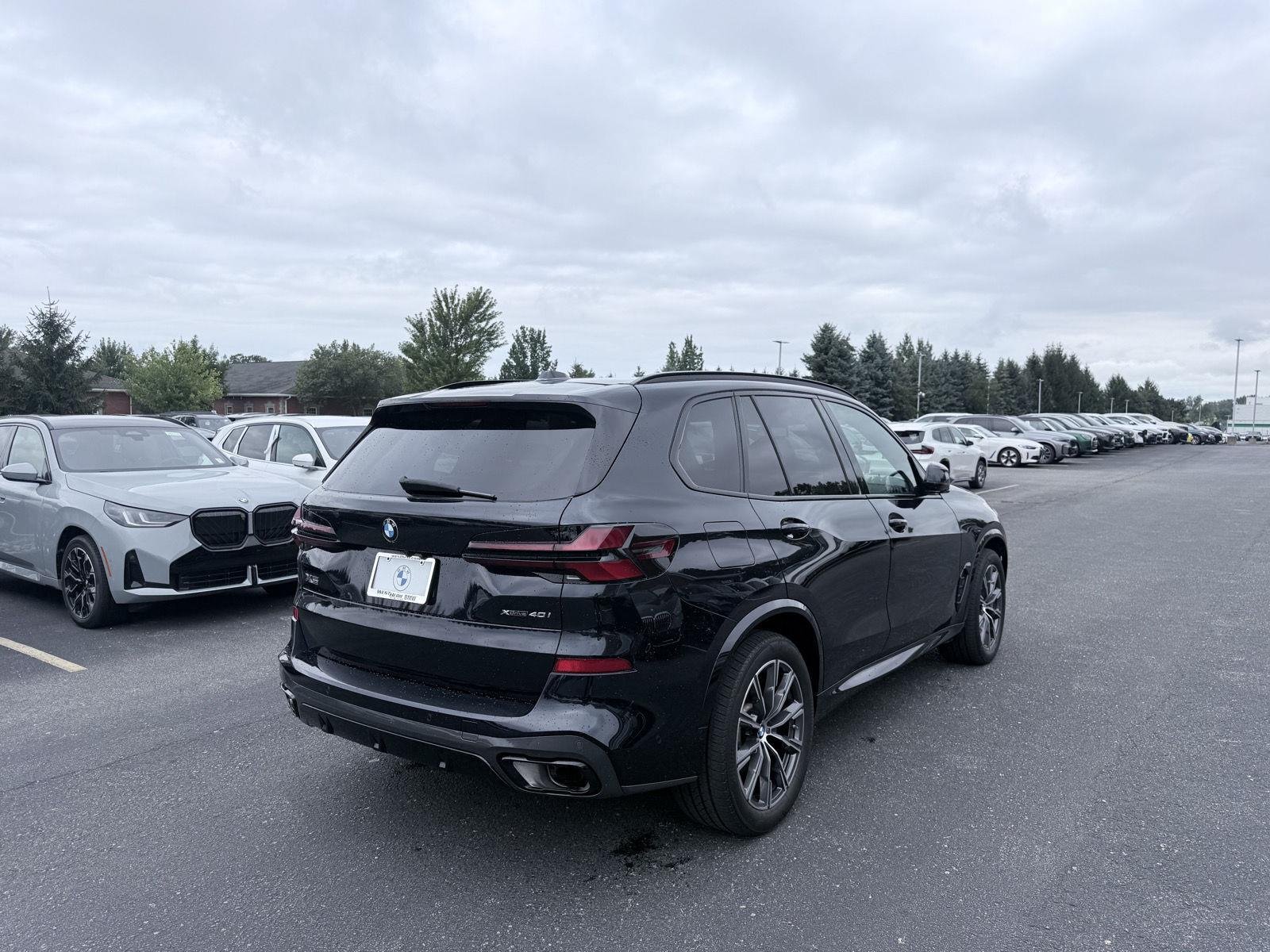 Used 2024 Carbon Black Metallic BMW xDrive40i image 7