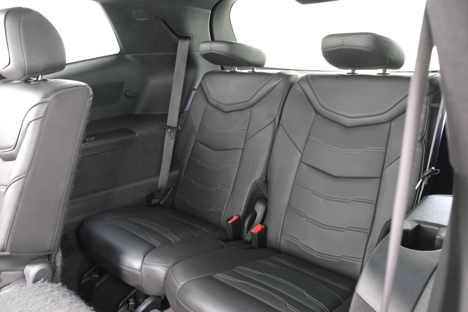 Used 2020 Stellar Black Metallic Cadillac Sport image 37