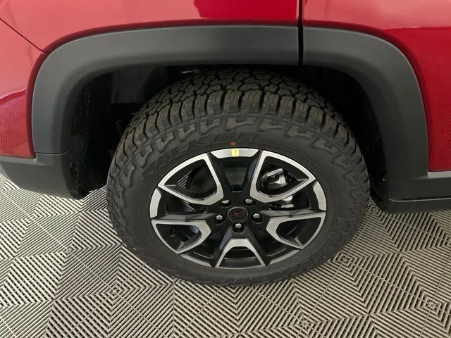 New 2026 Red Hot Pearl-Coat Exterior Paint Jeep Trailhawk image 40
