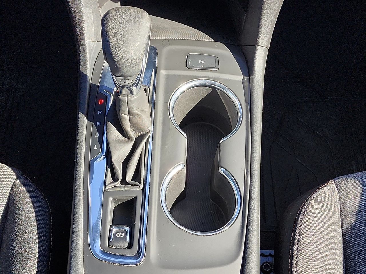 Used 2024 Mosaic Black Metallic Chevrolet LT image 18