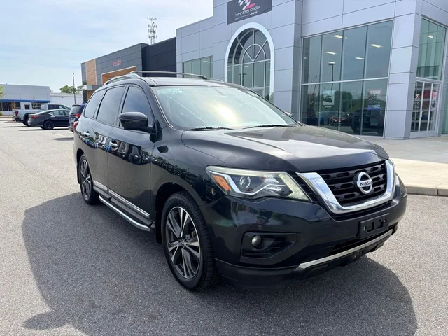 2017 Nissan Pathfinder Platinum
