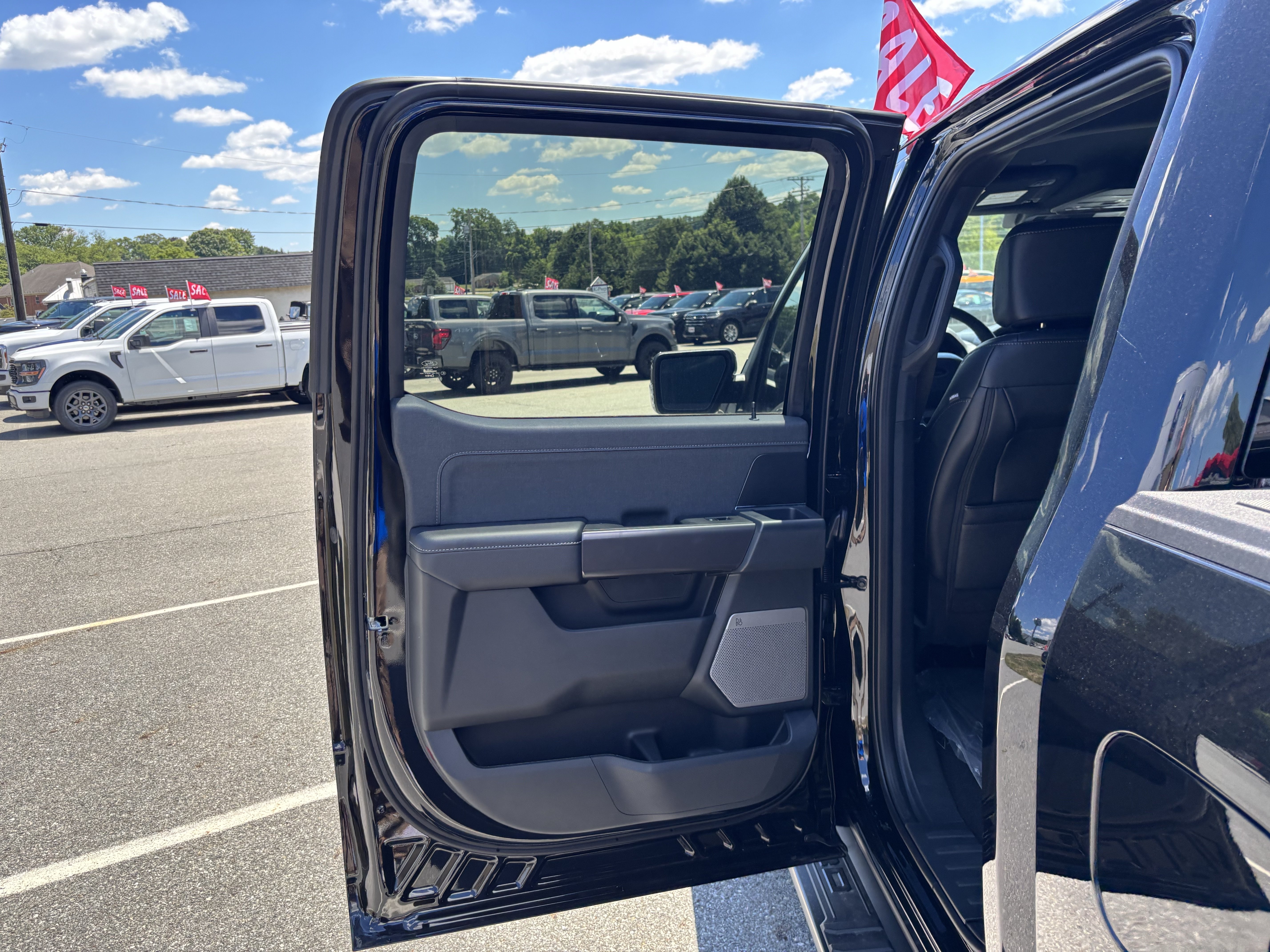 New 2026 Agate Black Metallic Ford Lariat® image 32