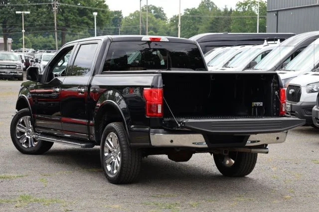 Used 2019 Black Metallic Ford Lariat image 7