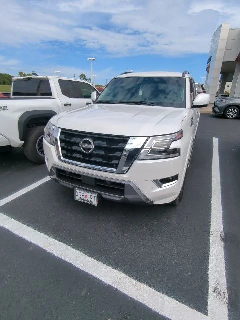 Used 2023 White Nissan SV image 2