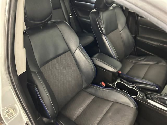 Used 2019 Silver Toyota SE image 14