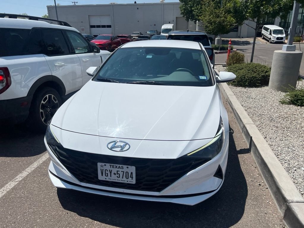 Used 2023 White Hyundai Blue image 3
