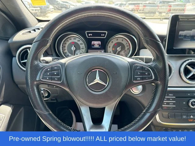Used 2017  Mercedes-Benz GLA 250 image 32