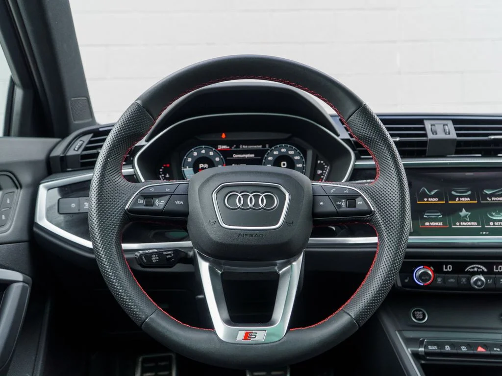 Used 2025 Black Audi Premium Plus image 23