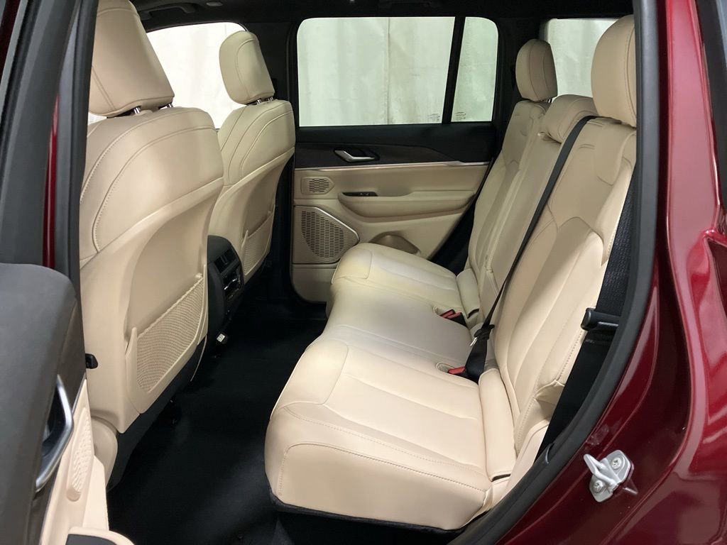 New 2026 Velvet Red Pearl-Coat Exterior Paint Jeep Limited image 13