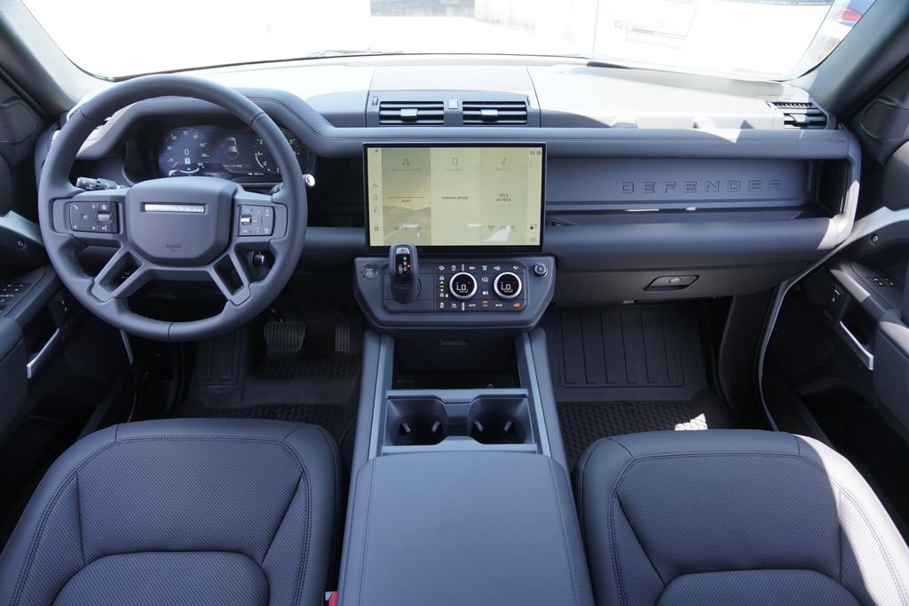 New 2026 Fuji White Land Rover X-Dynamic SE image 18