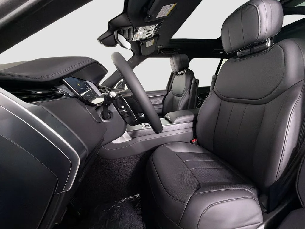 New 2026 Fuji White Land Rover SE image 22