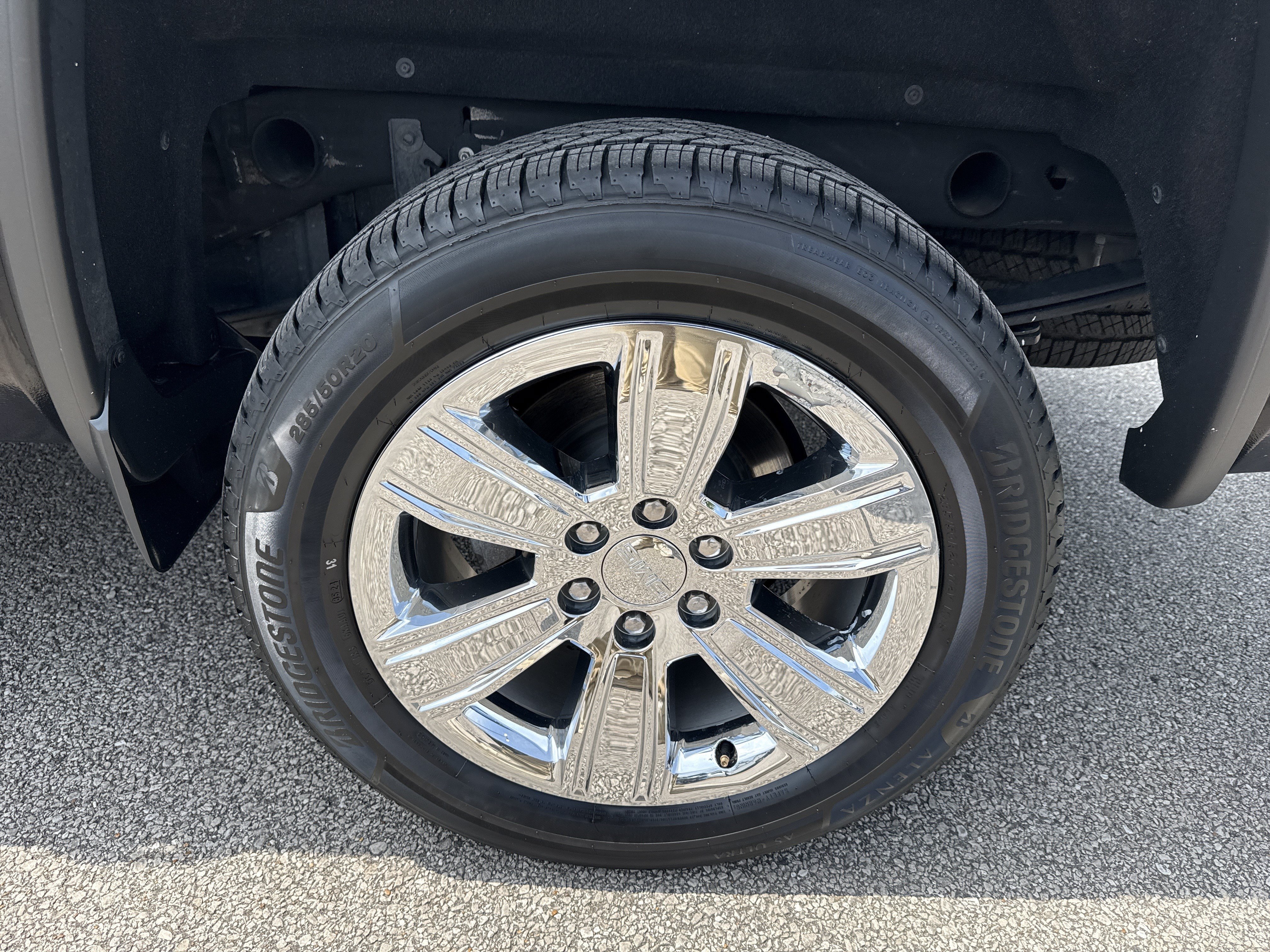 Used 2018 Onyx Black GMC Denali image 20